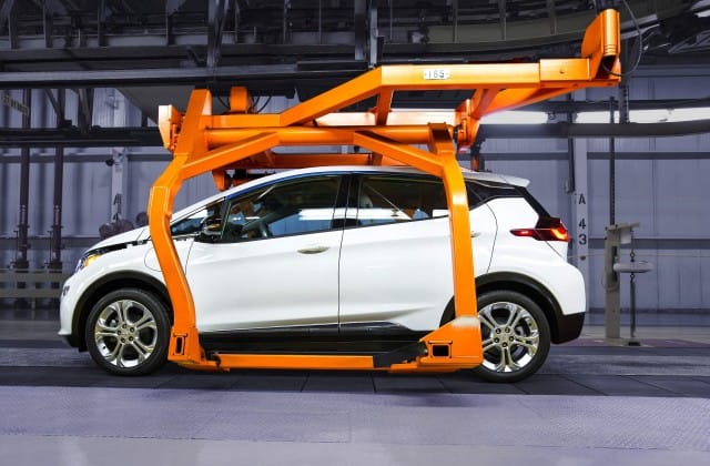 Automakers 'not even trying' to Sell Electric Cars