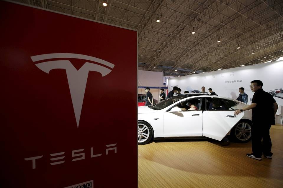 Tesla Adjusts Chinese Term Autopilot to Zi Dong fu zhu Jia Shi