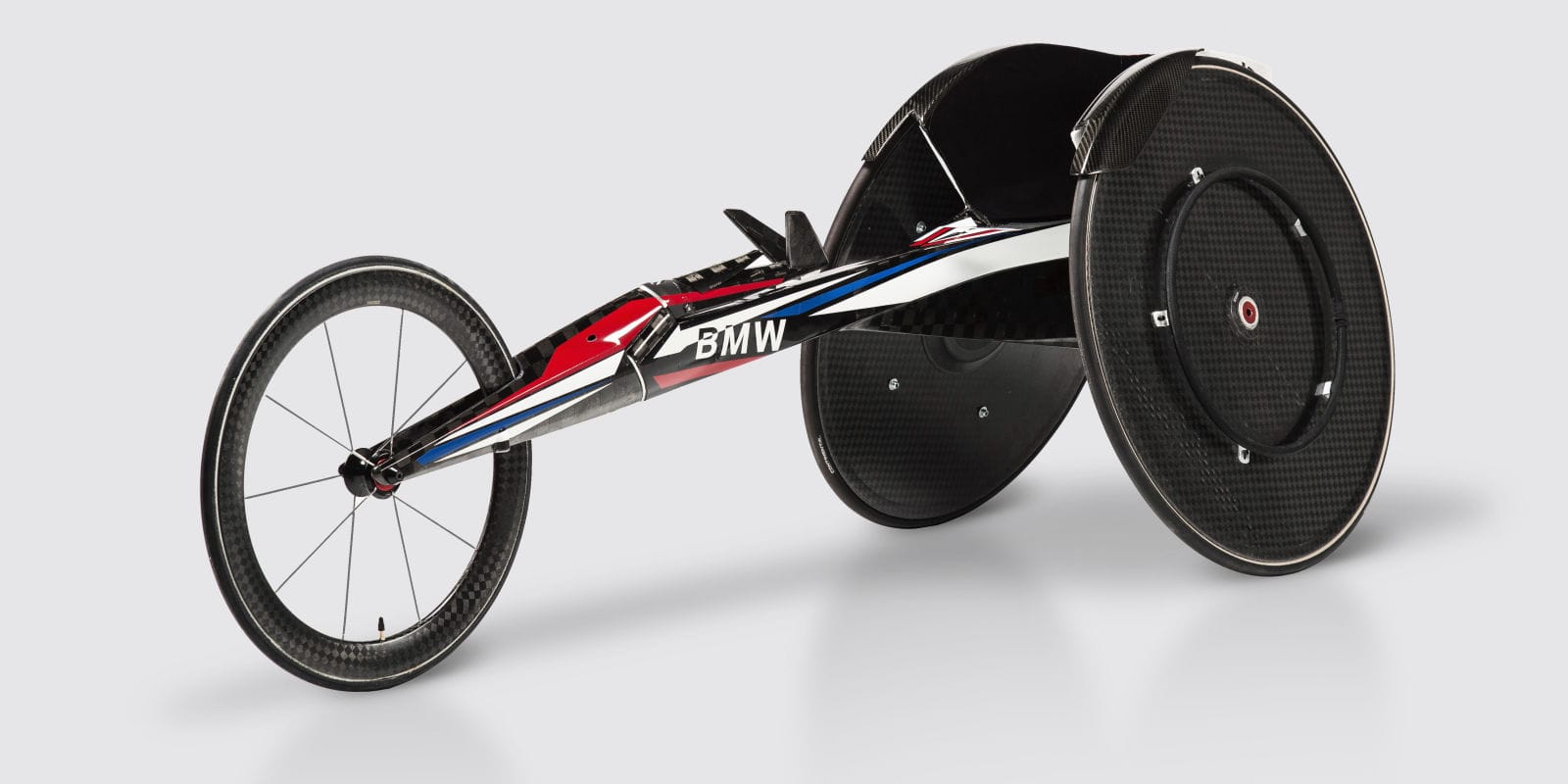 landscape-1461702220-595e1dbc-7c25-44af-8717-5d8d08c0be8a-bmw-racing-wheelchair-02.jpg