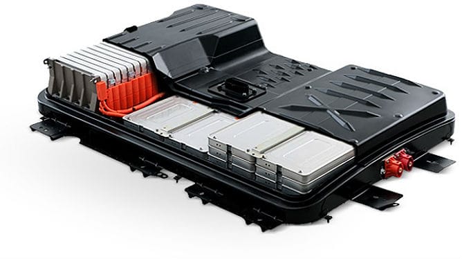 Nissan Looking for Cheaper Car Batteries for Leaf