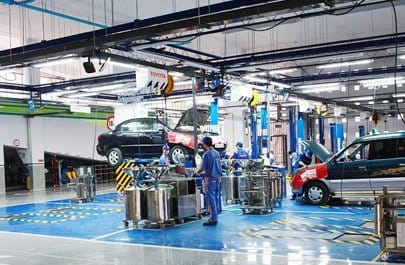Car Owners in Vietnam Not Motivated to Make Appointments for Car Servicing