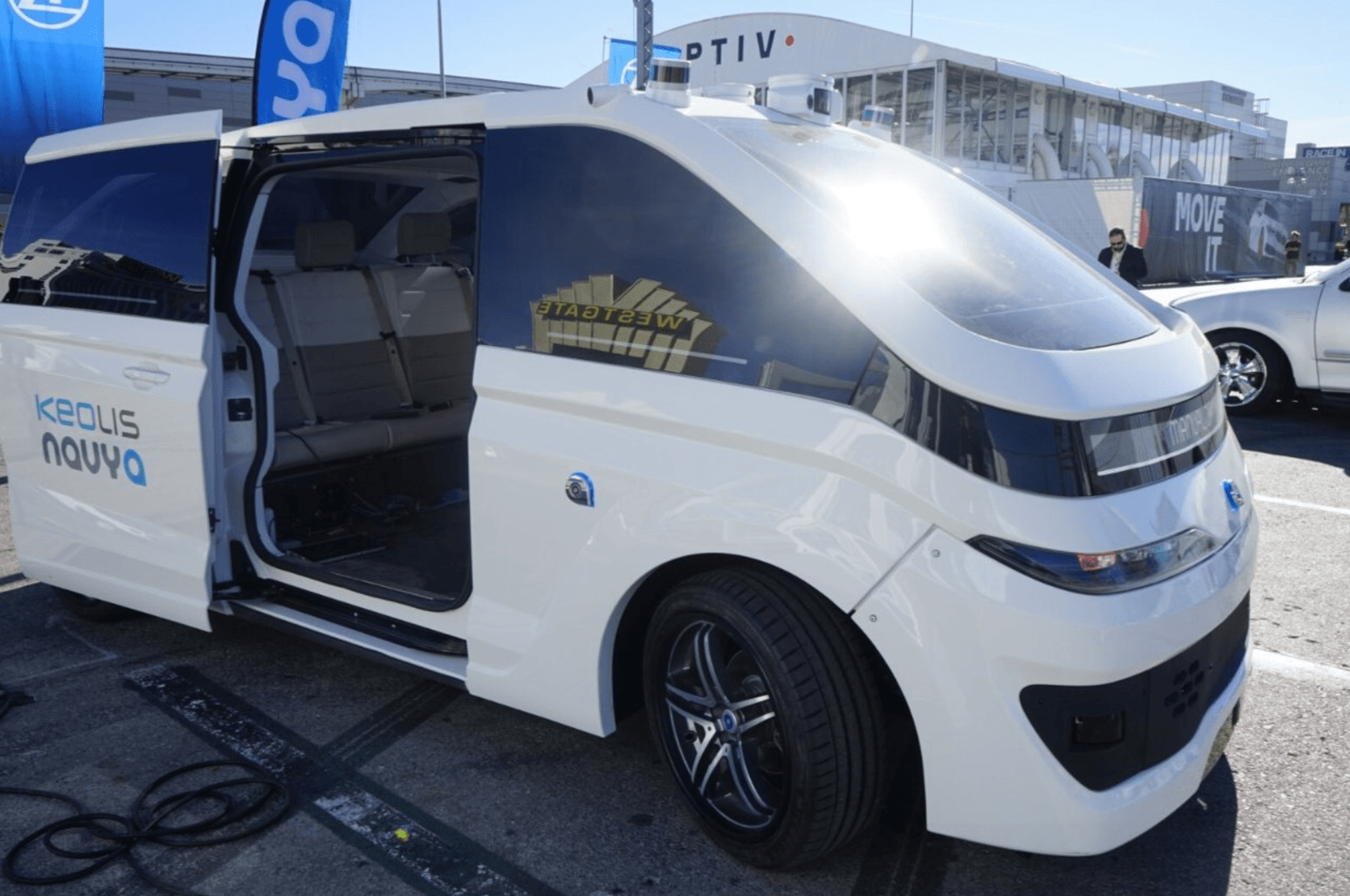 Keolis To Operate First Navya Autonomous Taxis In North America robo-taxi driverless cab urban mobility