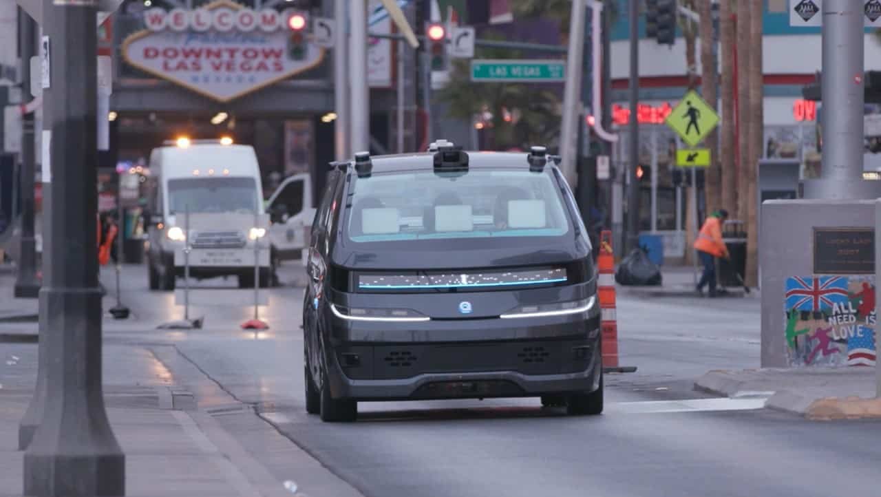 Keolis To Operate First Navya Autonomous Taxis In North America urban mobility robo-taxi driverless taxi in Las Vegas CES