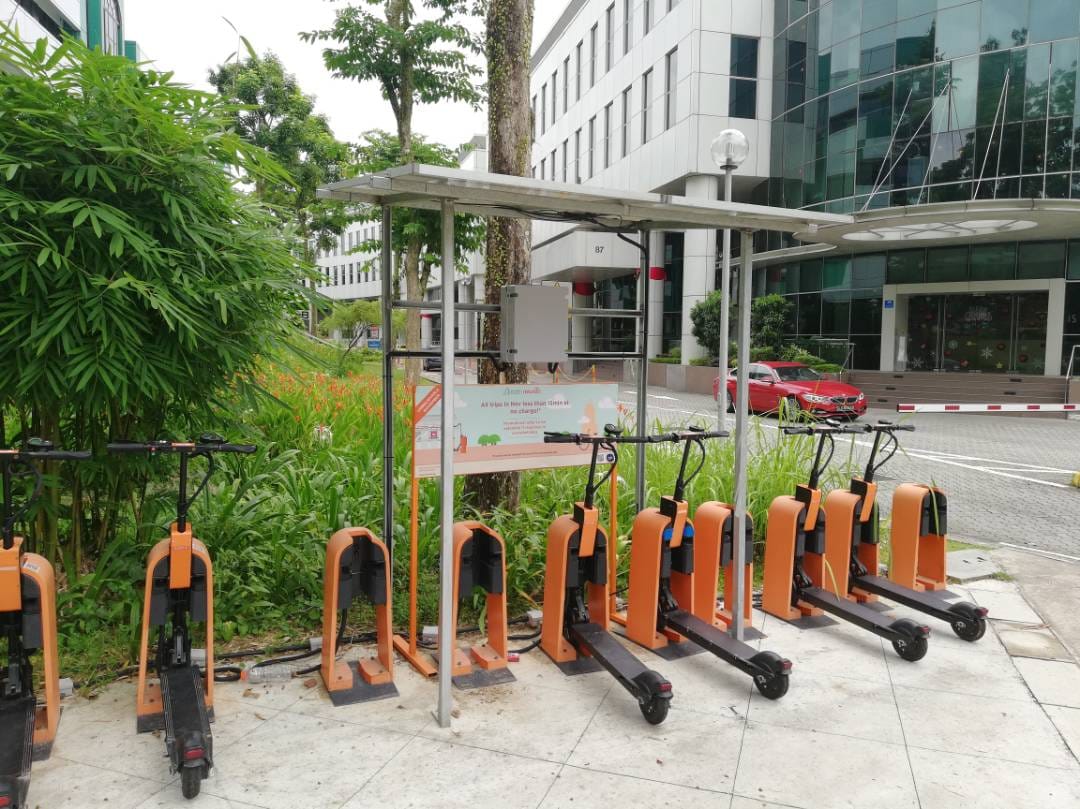 Singapore-based Electric Scooter Startup Neuron Wows CES solar powered charging modular docking stations